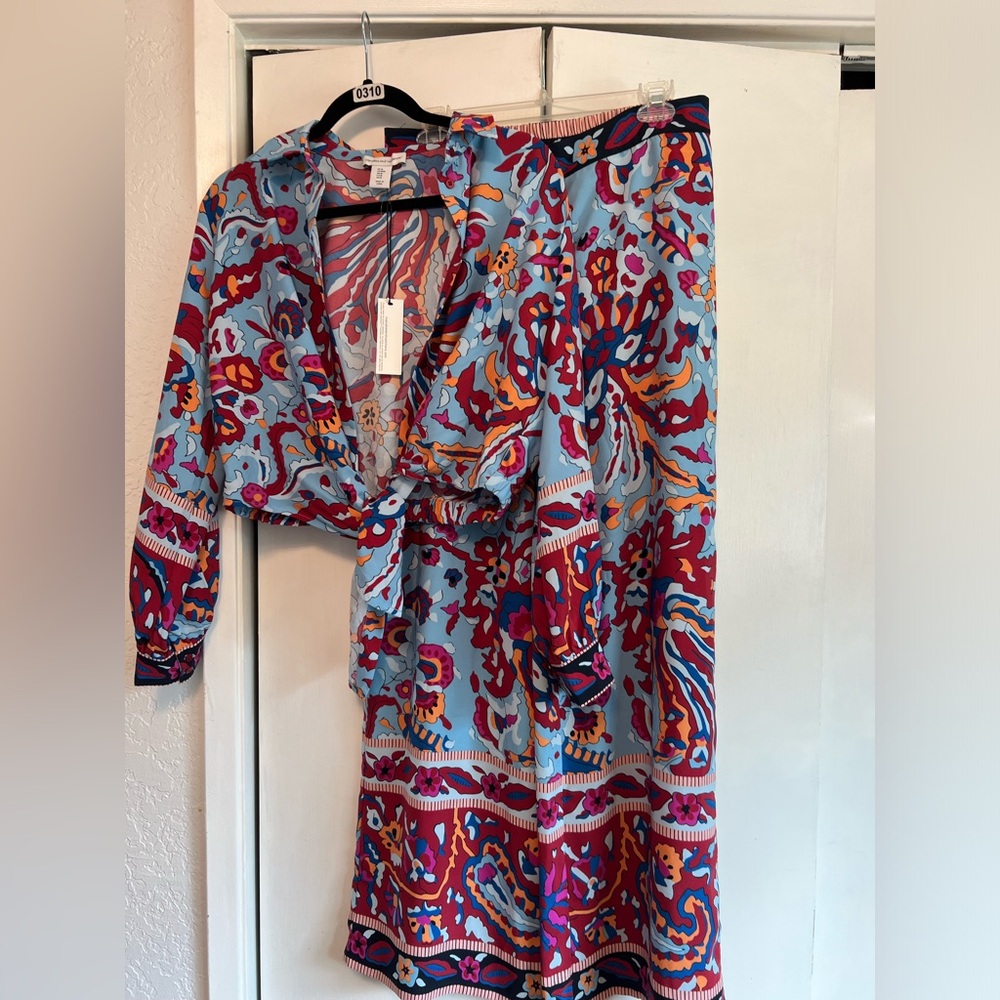 Cupcakes and Cashmere 2 Piece Set NWT Size Medium